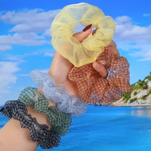 Ensemble chouchous carreaux organza style Coreen, attaches cheveux colorees detail.