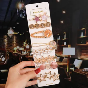 Fashion hair clip set featuring pearls and rhinestones, perfect for daily styling details.