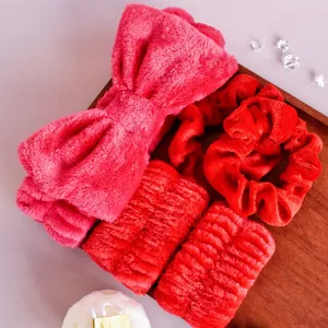 Zachte fluwelen haarband met strik en polsbandjes set voor make-up gezichtsverzorging.
