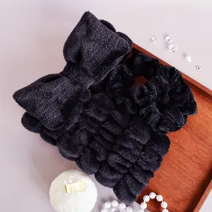 Zwarte Fluwelen Strik Haarband en Polsband Set voor Make-up Gezichtsreiniging SPA Accessoire
