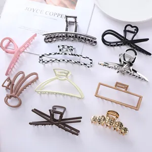 Fashion Metal Hair Claw Clips For Women Geometric Hollow Cat Claw Leaf Bowknot Heart Shape Non Slip Hair Jagged Large Hairpin