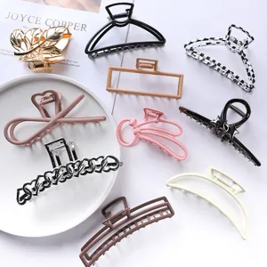Elegant Geometric Metal Hair Claw Clips For Women Checkered Pattern Heart Bow Hair Clamps Fashion Ponytail Bun Styling Accessories
