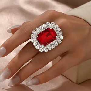 European and American new fashion super flash claw chain rhinestone square crystal ring.