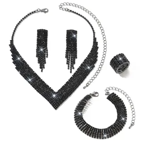 Exquisite black rhinestone claw chain jewelry set including necklace earrings bracelet ring.