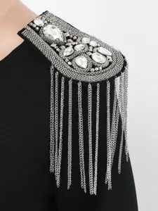 Spallina con nappe metalliche strass punk DIY abbigliamento costume accessorio vista dettagliata