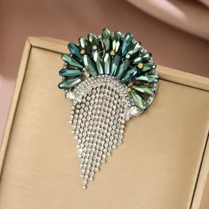 Elegante spilla con frange in cristallo verde spilla di strass di lusso di alta qualità