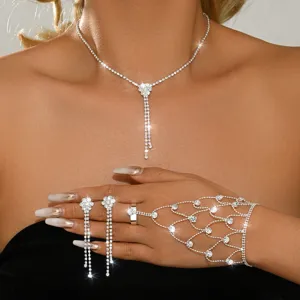Elegante Conjunto de Joyas para Novia Borla de Strass Cobre Colgante de Flor Collar Pendientes Pulsera con Anillo