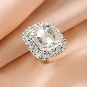Splendido anello aperto in cristallo quadrato con strass, elegante gioiello da sposa donna.