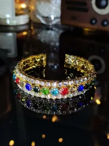 Vintage Kristall offener Armreif mit bunten Strasssteinen Damen Statement Schmuck.