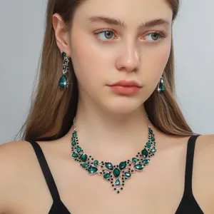 Set collana e orecchini strass verde da sposa per abito da festa gioielli di lusso.