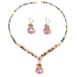 Set collana e orecchini zircone goccia, elegante gioielleria alla moda europea moderna.