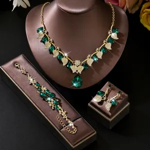 Set di gioielli vintage con collana bracciale e orecchini in cristallo verde donna.