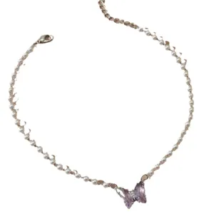 Elegant butterfly pearl necklace for women, stylish crystal pendant clavicle chain for daily wear.