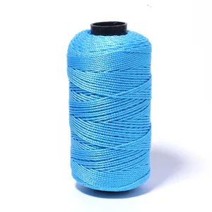 Blauwe ijszijde ko SPOEL voor handgemaakte haak brei DIY ambachten en zomerhoeden.