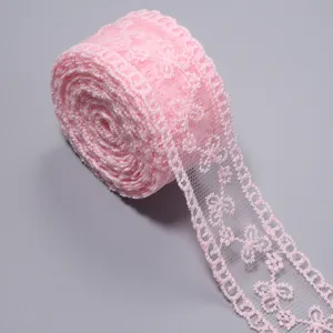 Polyester Netz bestickte Spitzenband Detailansicht, ideal für DIY Puppenkleidung und Bastelzubehör.