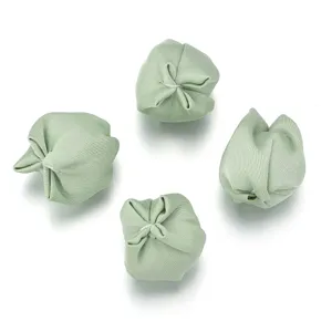 Bourgeon de tulipe en tissu vert clair accessoires DIY pour élastiques et sacs.