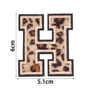 Écusson brodé lettre H en flanelle imprimé léopard, accessoire DIY chapeau vêtement, 6x5.1cm