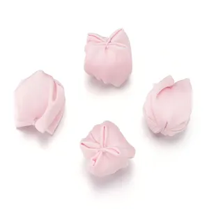 Accessoires de bourgeons de tulipe en tissu rose pour pinces à cheveux, sacs, chaussures et vêtements.