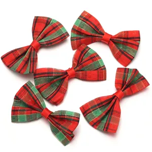 Kerst rood en groen ruitje strikken voor DIY haaraccessoires, kleding en feestelijke cadeaus.