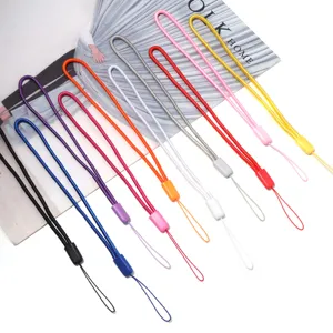 Set di cordini corti e colorati in poliestere per telefoni cellulari, chiavi e USB.