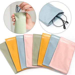 Custodia per occhiali da sole in pelle PU portatile con chiusura automatica a molla pratica.