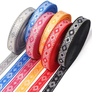 Ethnisches Jacquardband mit Rauten und Goldfaden für Hanfu Kleidung Kanten und Deko Geschenkboxen.