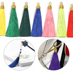 Ciondolo a Nappina in Poliestere Avvolto in Filo d'Oro a Doppio Anello Tradizionale Neo-Cinese Per Decorazione di Ventaglio Hanfu Forcina Borsa Portachiavi Fai da Te