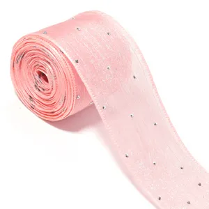 Detailansicht von rosa Strass-Netzband für Blumenverpackungen und Bastelarbeiten.