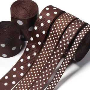 Nastro grosgrain marrone a pois bianchi per fiocchi per capelli fai da te e confezioni regalo.