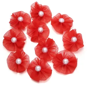 Rote Mesh-Plissee-Blumen-Accessoires mit weißer Perle für DIY-Basteln und Kleidung.