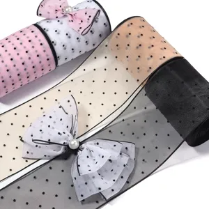 Rouleau de ruban en tulle a pois avec nœud pour accessoires de cheveux DIY et deco sacs.