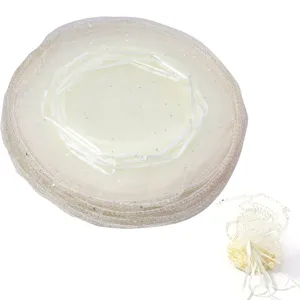 Runde Tüll-Geschenktüten mit Kordelzug für Hochzeitsbonbons und kleine Partyverpackungen.