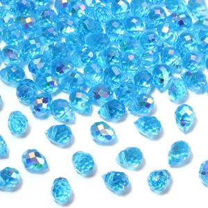 Blauwe iriserende gefaseerde kristalen aardbei kralen voor DIY sieraden maken.