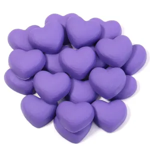 Paarse hart PVC hars bedels detailweergave, ideaal voor DIY haarspelden en telefoonhoesjes decoratie.