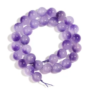 Perline di calcedonio viola pietre preziose tonde lisce per gioielli fai da te dettaglio.
