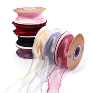 Kleurrijke organza lintrollen voor cadeauverpakking, boeketten en DIY-strikken knutselen.