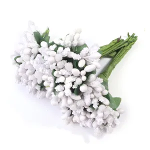 Detailansicht künstliche weiße Perlen Beeren Staubfäden für DIY Blumen Dekoration
