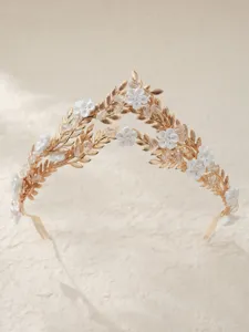 Exquise tiare de mariée dorée avec des fleurs blanches accessoire de mariage