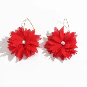 Exaggerated minimalist 3D fabric flower earrings, trendy personalized geometric drop earrings.
