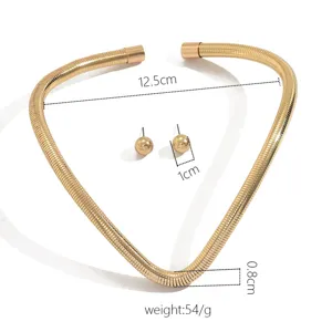 Ensemble collier ras du cou en metal epais ton or et boucles doreilles boules mode femme