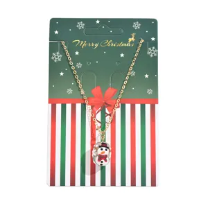Niedliche Weihnachts-Schneemann-Anhänger-Halskette mit Goldkette und Glasperle für Damen.
