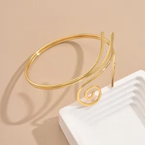 Goldene Metall mehrschichtige geometrische runde Armmanschette Koerperschmuck Damen