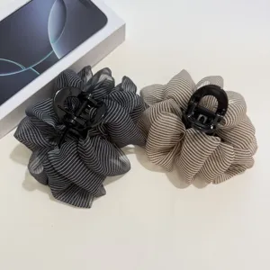 Korean Ins Style Striped Cloud Bubble Hair Claw Fabric Large Shark Clip Elegant Hair Styling Accessories For Women
