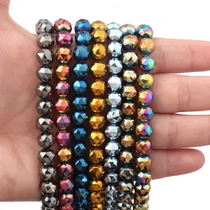 Meerkleurige gefacetteerde kristalglas kralen met metalen galvanisering voor DIY sieraden maken.