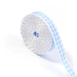 Ruban vichy bleu et blanc avec bord festonné, idéal pour le bricolage DIY et les nœuds pour cheveux.