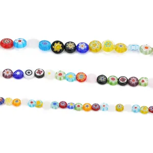 Perline piatte rotonde in vetro millefiori colorato per bracciali e collane fatti a mano.