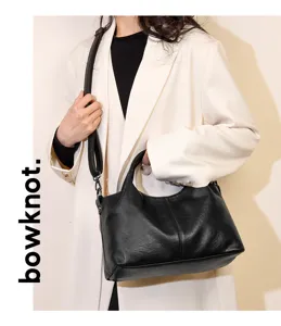 Retro small black handbag simple commuting tote bag with adjustable wide shoulder strap