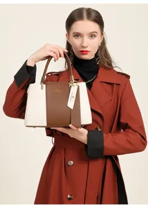 Sac à main élégant pour femme avec design bloc de couleur, sac bandoulière tendance quotidien.