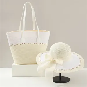 Details des Sommer Strohhut und Shopper Taschen Sets in Creme Weiss für den Strandurlaub.