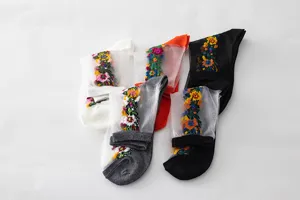 Sommer neue Glasseide kurze Socken Lolita transparente Kristallseide Socken Retro kleine Blumen Socken